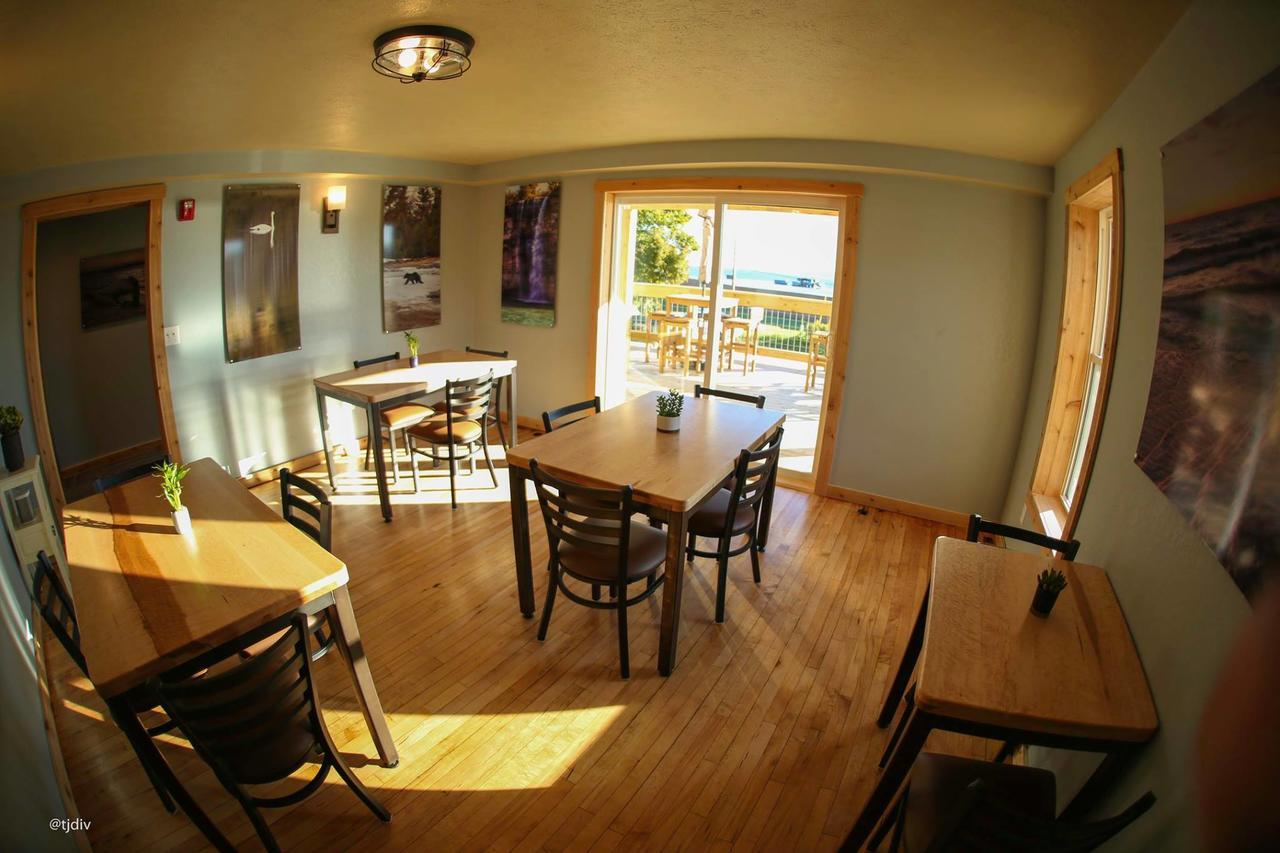 Roam Inn Munising Exterior photo