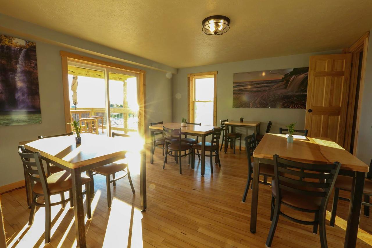Roam Inn Munising Exterior photo