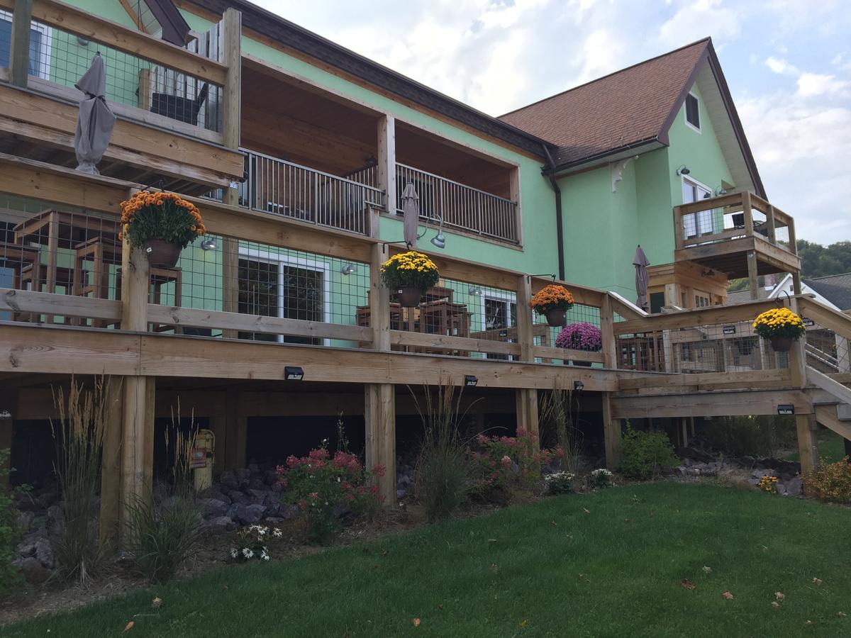 Roam Inn Munising Exterior photo
